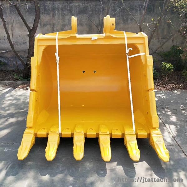 Best Practices for Using Soil Buckets on Soft Terrain